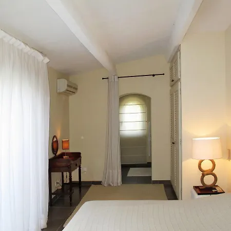 Holiday Ferienhaus Mit Pool Ferienhaus Hyères
