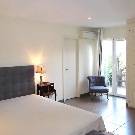 Holiday Ferienhaus Mit Pool Hyères