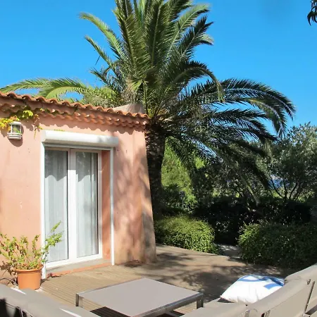 Holiday Ferienhaus Mit Pool Сasa de vacaciones